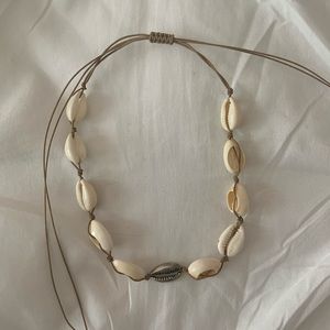 Adjustable shell necklace
